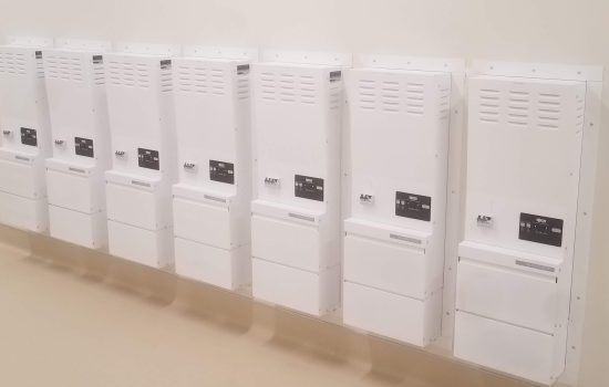 One Big Battery System or Several Smaller Ones? Choosing the Right Backup Strategy for Power Reliability